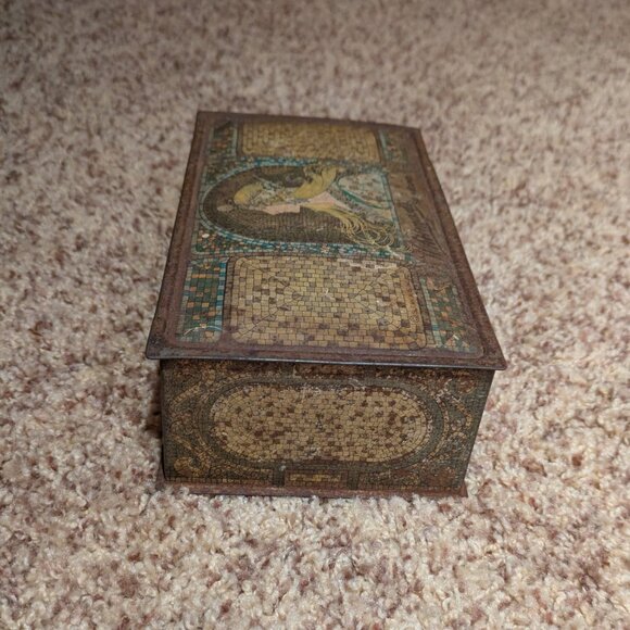 Whitman's Salmagundi vintage chocolate tin - Picture 6 of 9